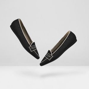 Vivaia Black Pointed-Toe Patterned Flats